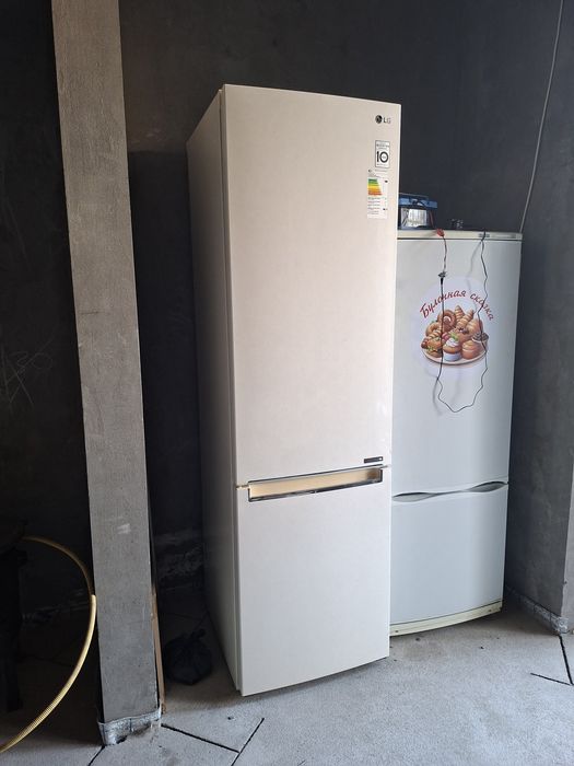 Продам холодильник LG
