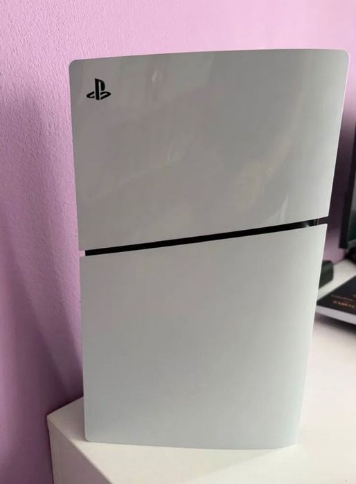 Vând ps5 slim Digital Edition