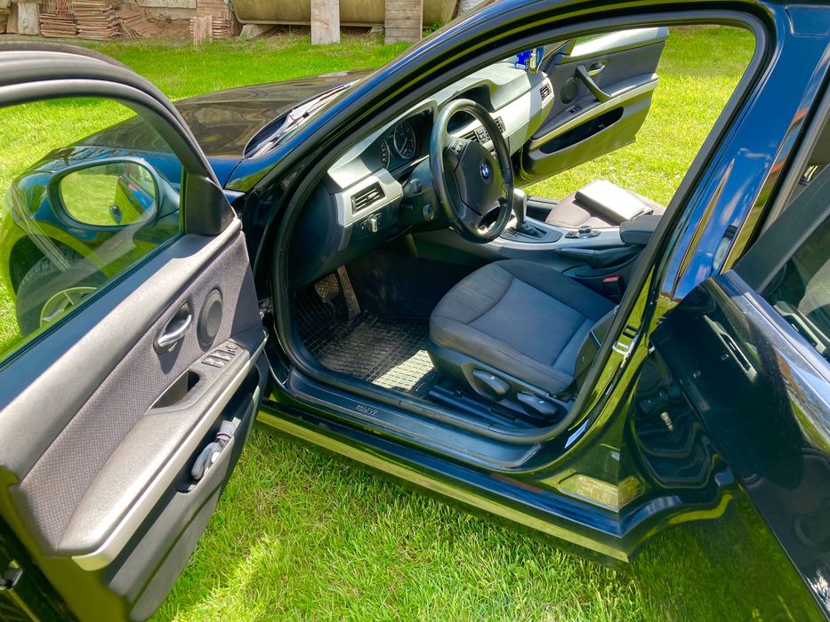 BMW 320d, automat, 184cp, 2010