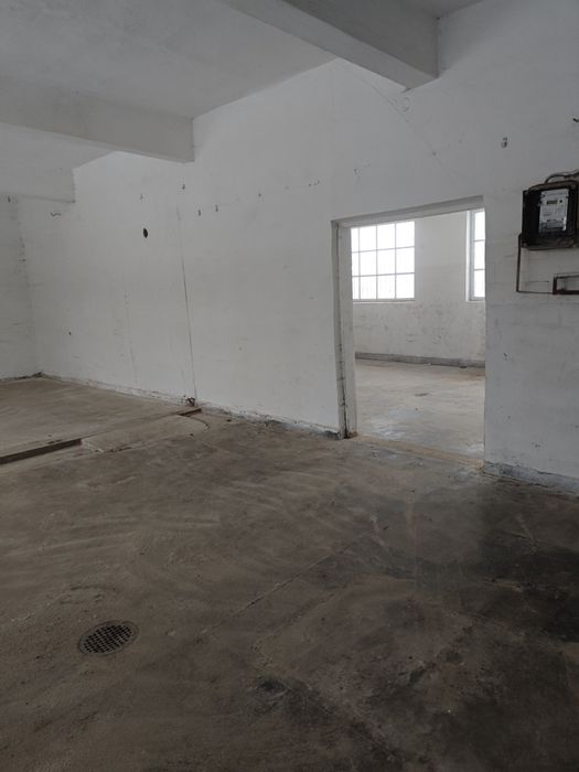 Inchiriez casa comuna Vama