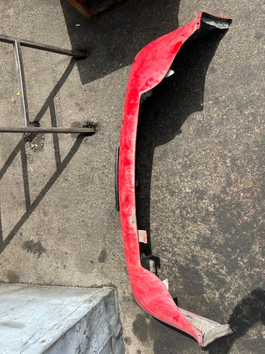 Передний бампер Audi 80 b4