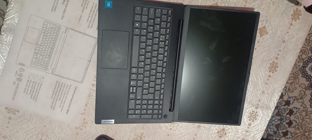 Lenovo noutbuk yangi