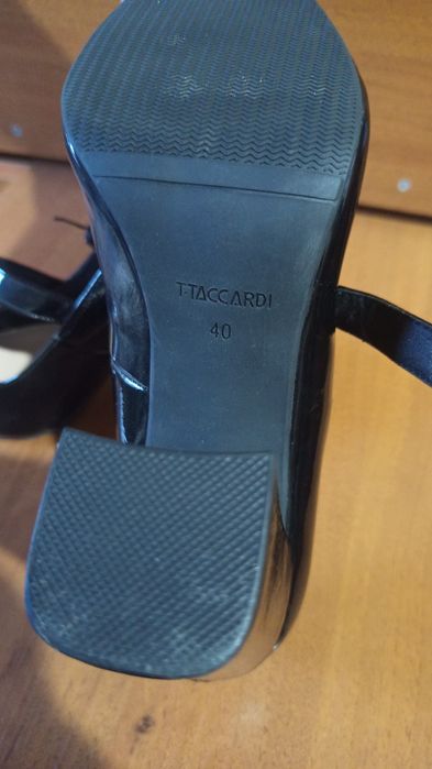 Продам туфли размер 40