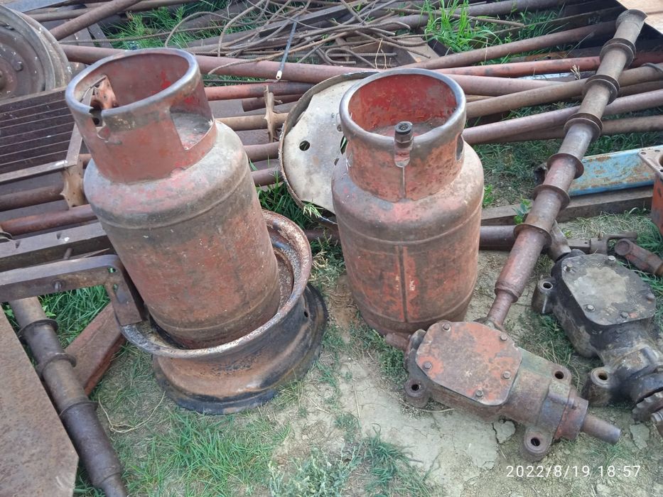 Продам кислородный баллон пустой. Газовый баллон: 35 000 тг. - Прочие ...