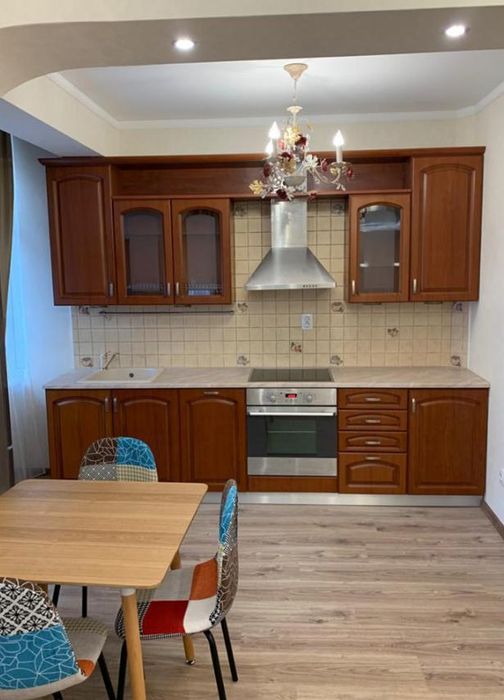 Дава се под наем Двустаен апартамент в Пловдив, Център - 60 кв.м за 500 € - Снимка #1