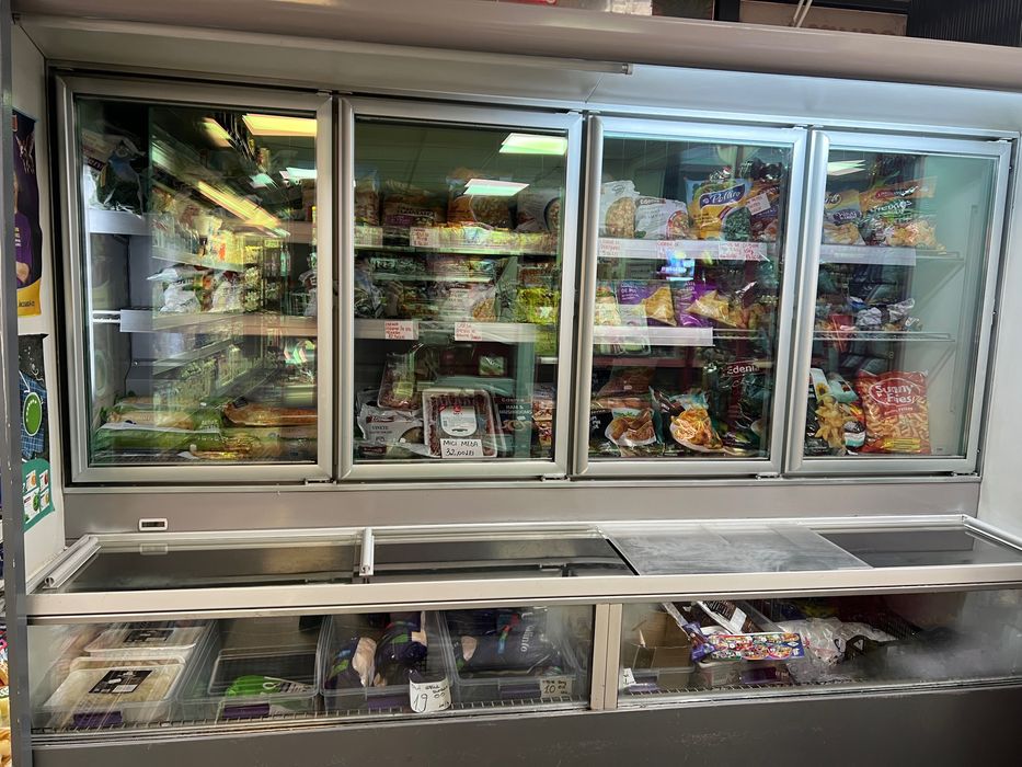 Vitrine lactate și congelate