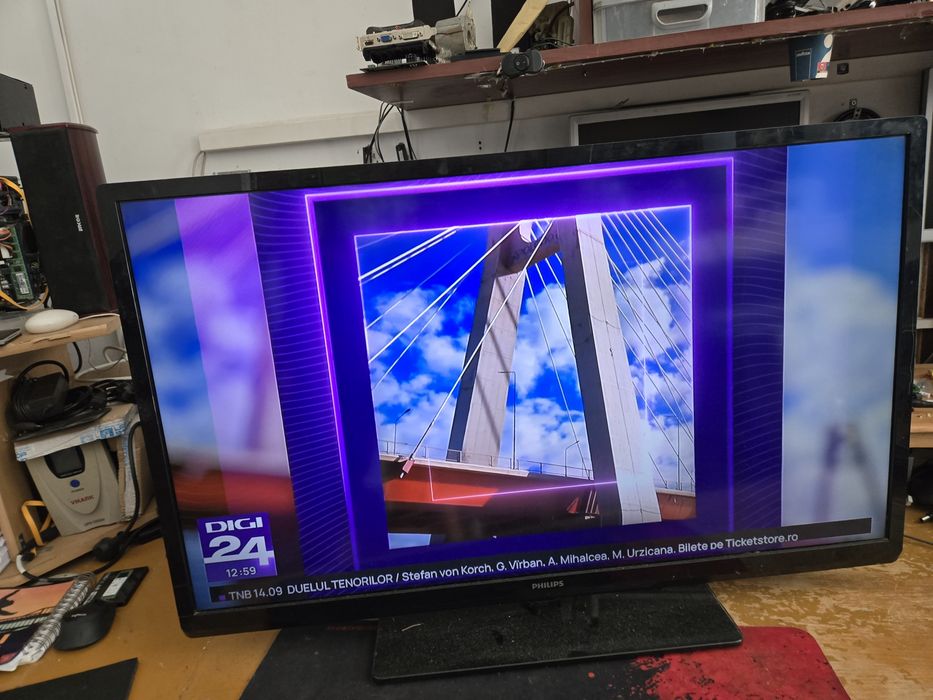Tv philips 101 cm. Perfect functional, telecomanda smart.