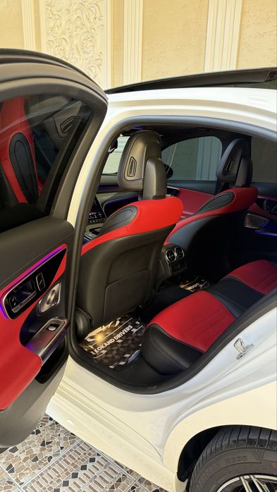 Mercedes-Benz C 300 4 Matic