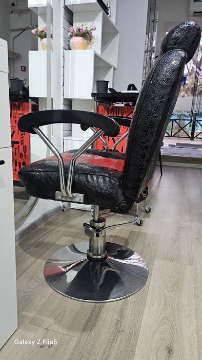 Кресло для парехмахера