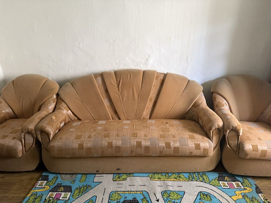 Диван бу срочно продам