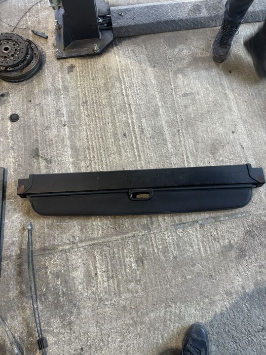 Задна черна щора за багажник бмв х5 е70 bmw x5 e70 shtora