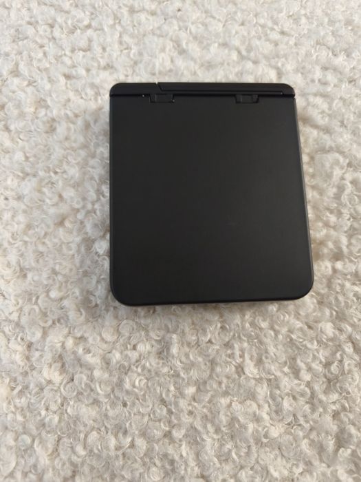 Samsung Galaxy Flip 7 12 Ram 256 Rom като нов