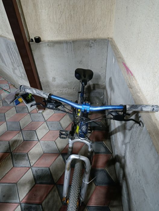 Велосипед двух подвес