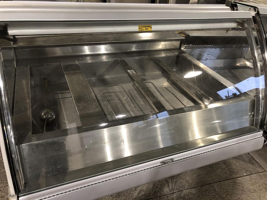 Хладилна витрина