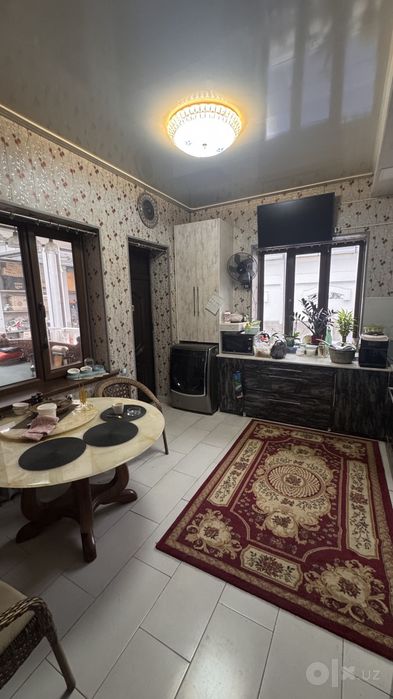 Продаю участок с домом Янгихает, ориентир метро, Голоден Лайф