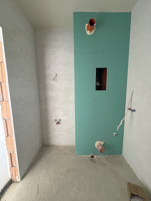 Просторен двустаен апартамент 98 кв м.