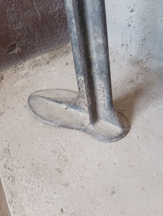 Сапожная лапа 1976 года цена 3.00руб.