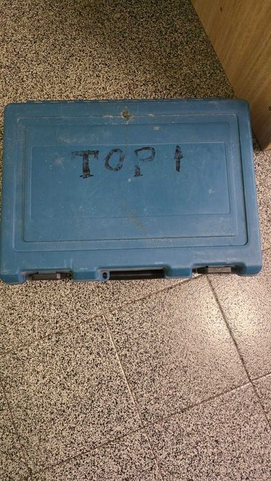 Перфоратоф Макита