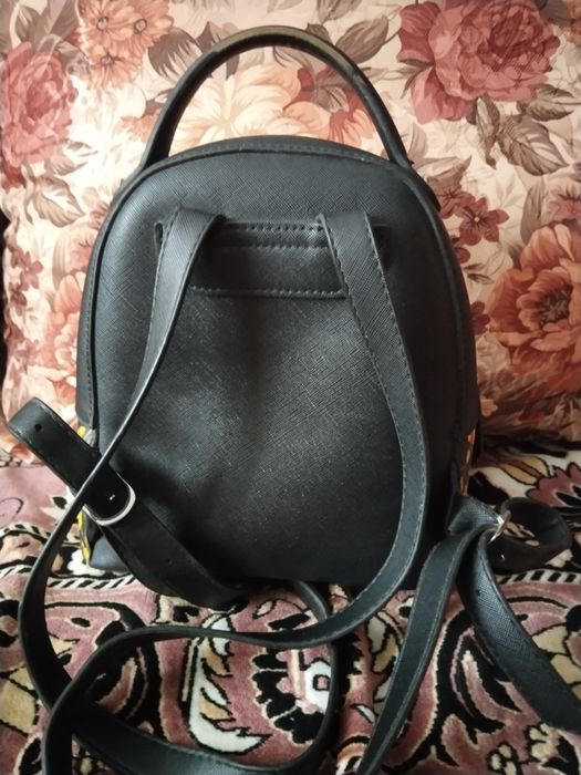 Продам небольшой рюкзак.