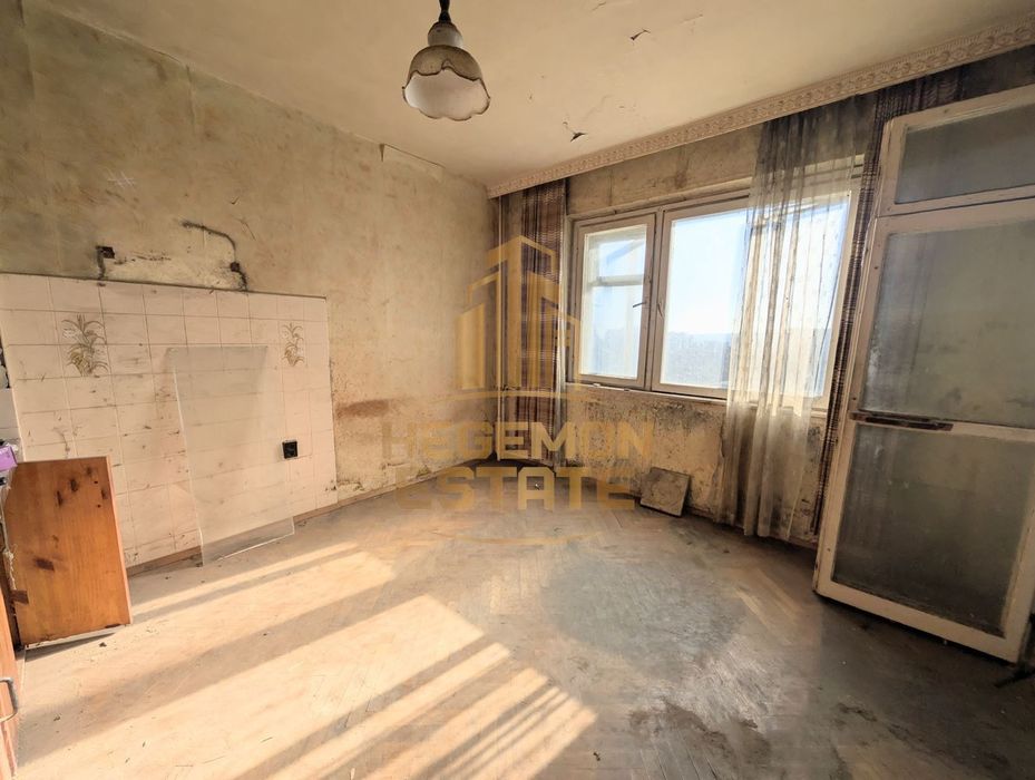 Продава се Тристаен апартамент в Варна, Цветен квартал - 60 кв.м за 1725 €/кв.м - Снимка #3