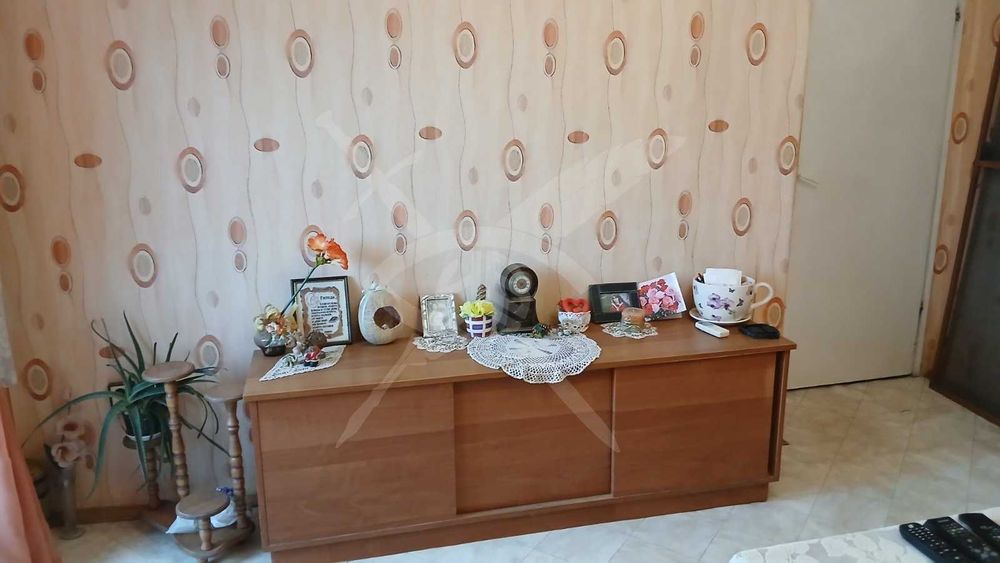 Дава се под наем Етаж от къща в Стара Загора, Кольо Ганчев - 62 кв.м за 300 € - Снимка #2