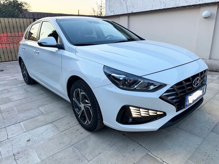 Hyundai I30 Distronic, Led, Incalz volan scaune, camera