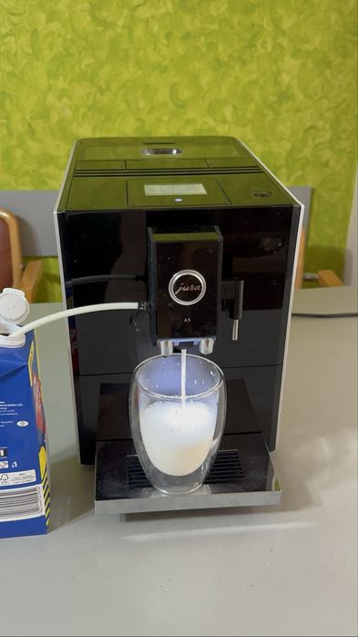 Aparat de cafea/expresor cu  boabe  Jura A9 touch screen