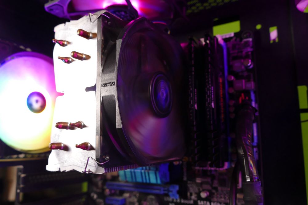 Pc Gaming AMD FX-8350,AMD RADEON RX 560,16 GB DDR3,500 GB SSD OPT