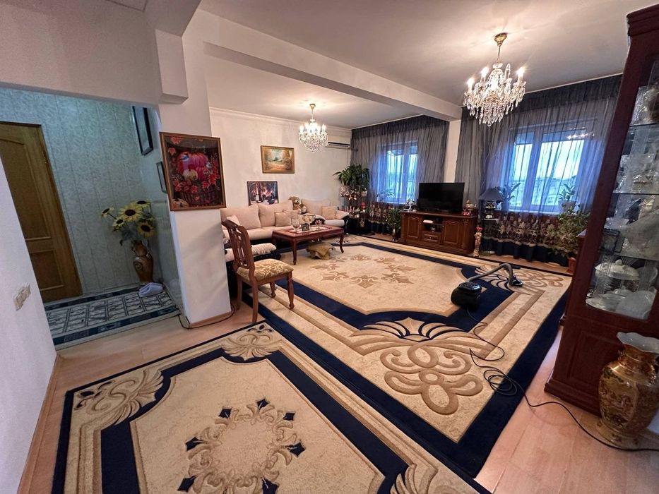 Продам свою квартиру Метро Айбек 4х комнатная