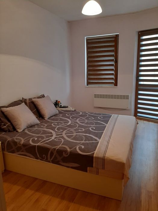 Дава се под наем Двустаен апартамент в Кърджали, Център - 67 кв.м за 285.6 € - Снимка #2