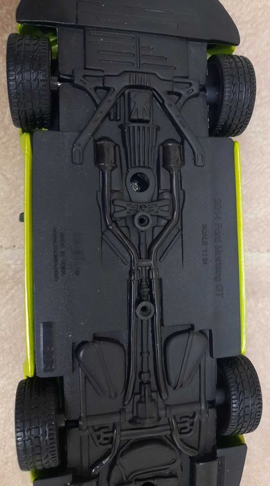 Машинка модель коллекционная