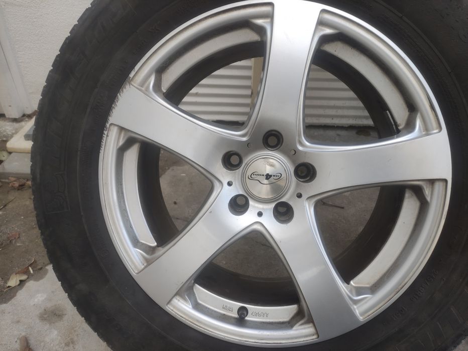 Джанти с летни  гуми 5х114.3  245/60/18