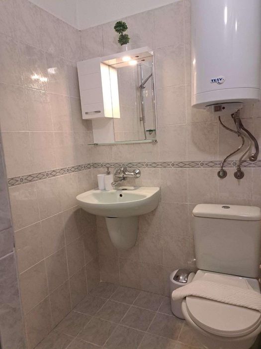 Дава се под наем Двустаен апартамент в Варна, Център - 50 кв.м за 825 € - Снимка #4