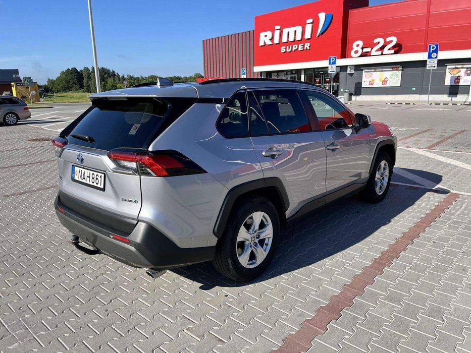 Toyota      RAV4