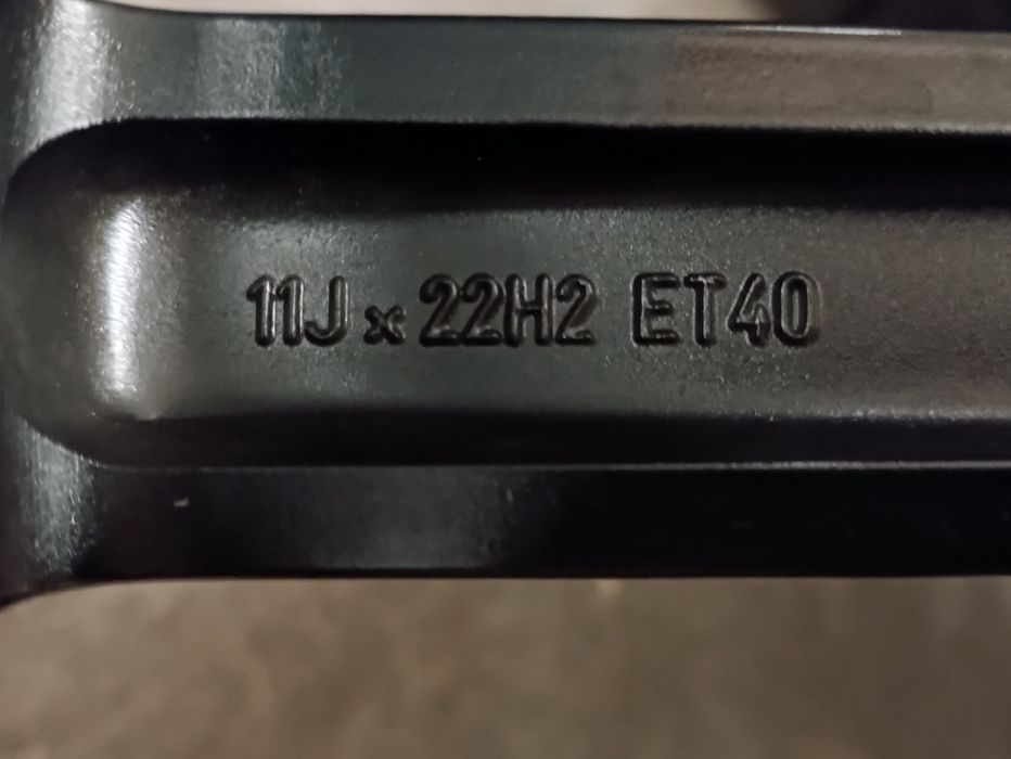 Оригинални джанти AMG спорт пакет с гуми летни 22 цола за Mercedes Gle