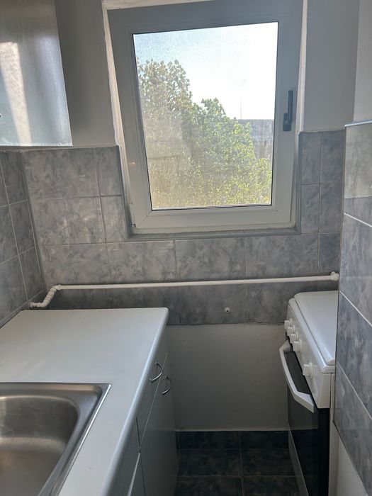 Închiriez garsonieră Arad tel 0724570305 negociabil la vedere