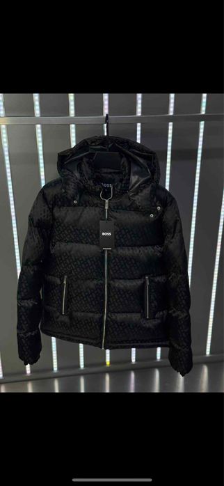 Geaca Hugo Boss marimea L Xl Xxl