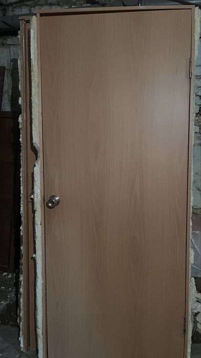 Продам двери межкомнатные