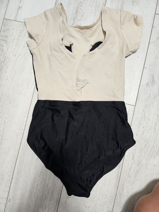 Costum balet sau gimnastica 11-13 ani