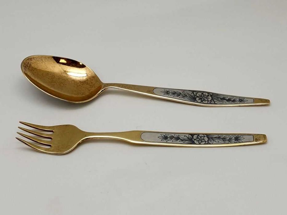 Столовые вилка и ложка Северная чернь. Серебро 875 пробы, позолота.