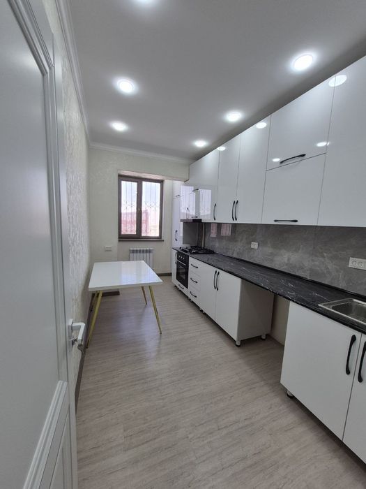 Себзор Гафур Гулом метрода 3 хонали  уй сотилади