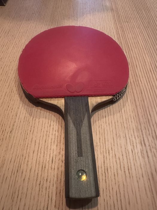 Paleta tenis de masa Butterfly Timo Boll ALC + fete Dygnics 05