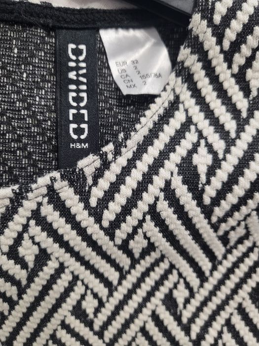 Рокля с къс ръкав / Рокля H&M / Черно бяла Рокля/ Размер XS-S