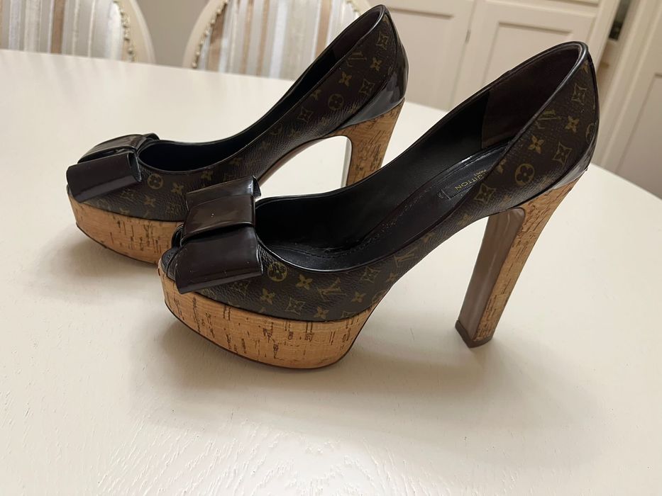 Pantofi louis Vuitton,Pantofi roz versace