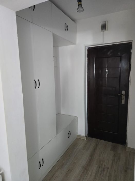 Garsoniera de închiriat