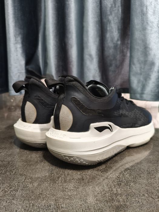 Оригинальные кроссовки Lining