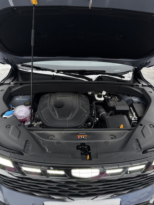 Продам geely atlas 2024