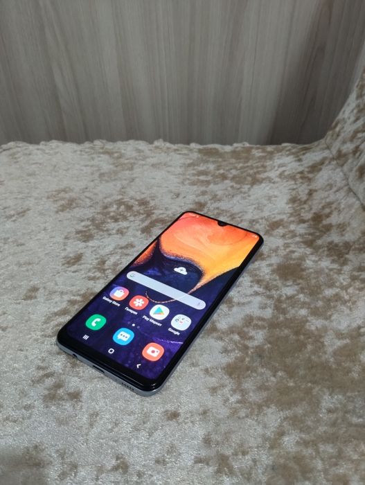 Самсунг А50 продается