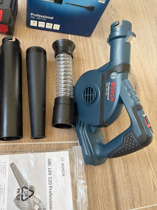 Set Bosch Professional GBL 18V-120 + 2 acumulatori 18V + încărcător GAL 1880 CV