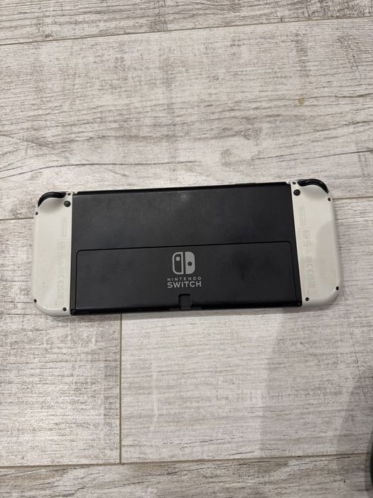 Продавам nintendo switch